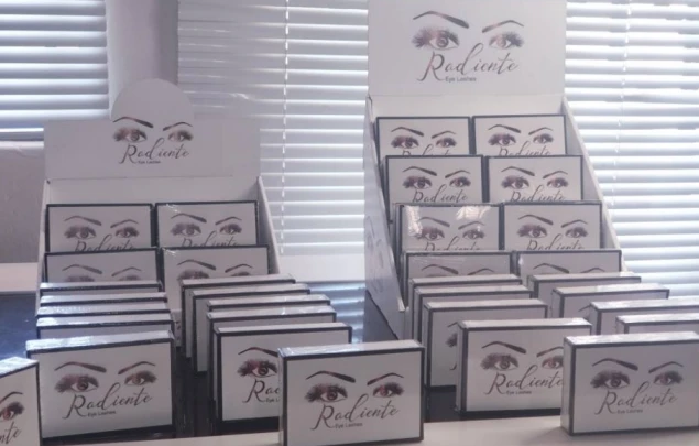 Customized Eyelashes Cardboard Display